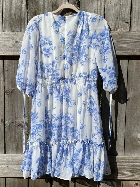 Taylor Blue and White Floral V-Neck Dress - Picture 9 of 12